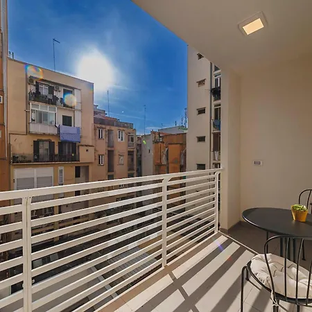 Lella Loft - Near The Center & Station Apartment Bari
