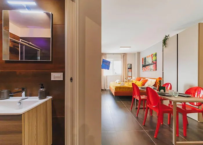 Lella Loft - Near The Center & Station Apartment Bari