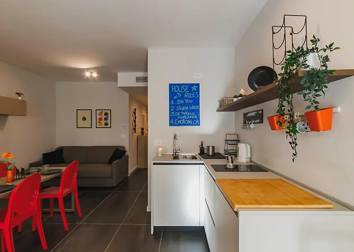 Apartment Lella Loft - Near The Center & Station Bari