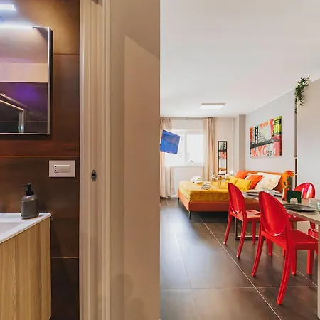 Lella Loft - Near The Center & Station Apartmán Bari