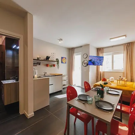 Lella Loft - Near The Center & Station Apartment