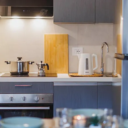 Lella Loft - Near The Center & Station Apartment Bari