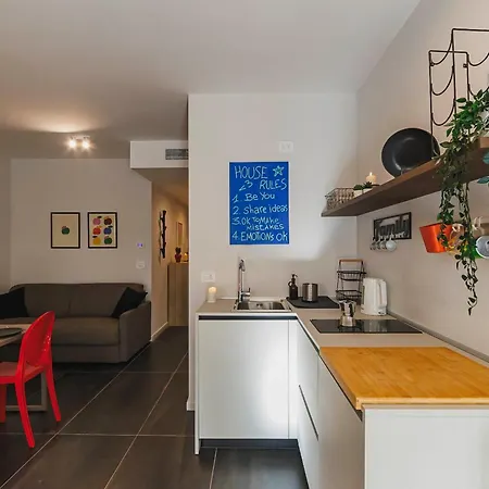 Apartment Lella Loft - Near The Center & Station Bari