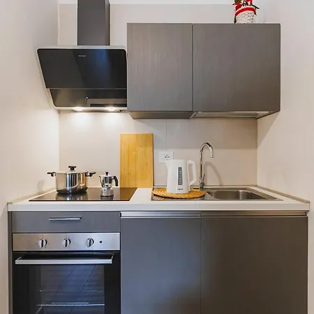 Lella Loft - Near The Center & Station Apartment *