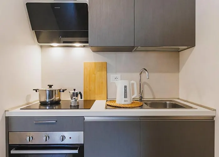 Lella Loft - Near The Center & Station Apartament *